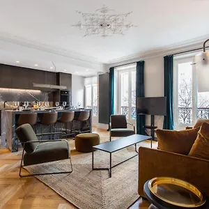  Appartement Cmg Batignolles/ Mairie Du 17ème