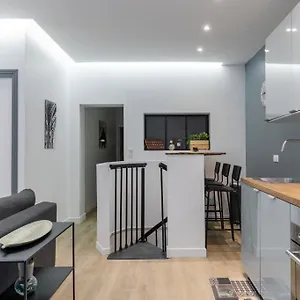 Hsh Batignolles Sauffroy Charming 8p Paris