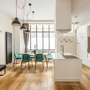Design Et Confort Near Champs Elysees Paris