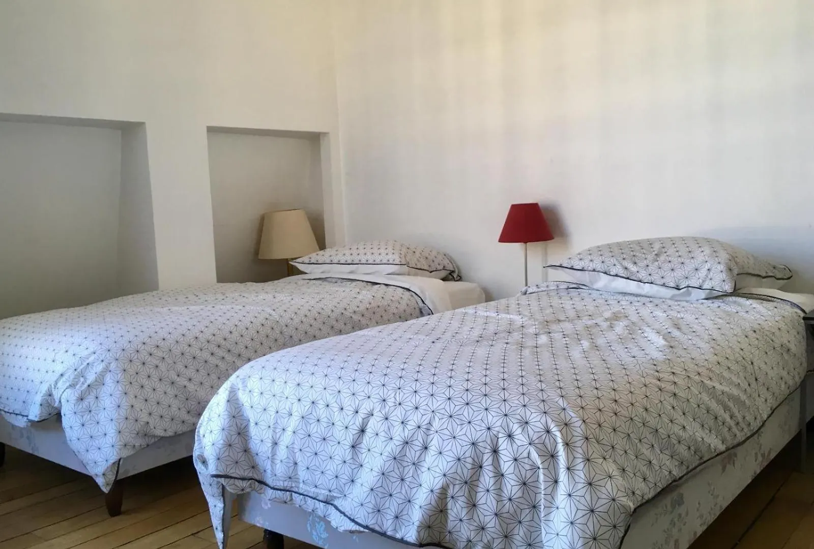 Sunny Apartment In Paris Batignolles